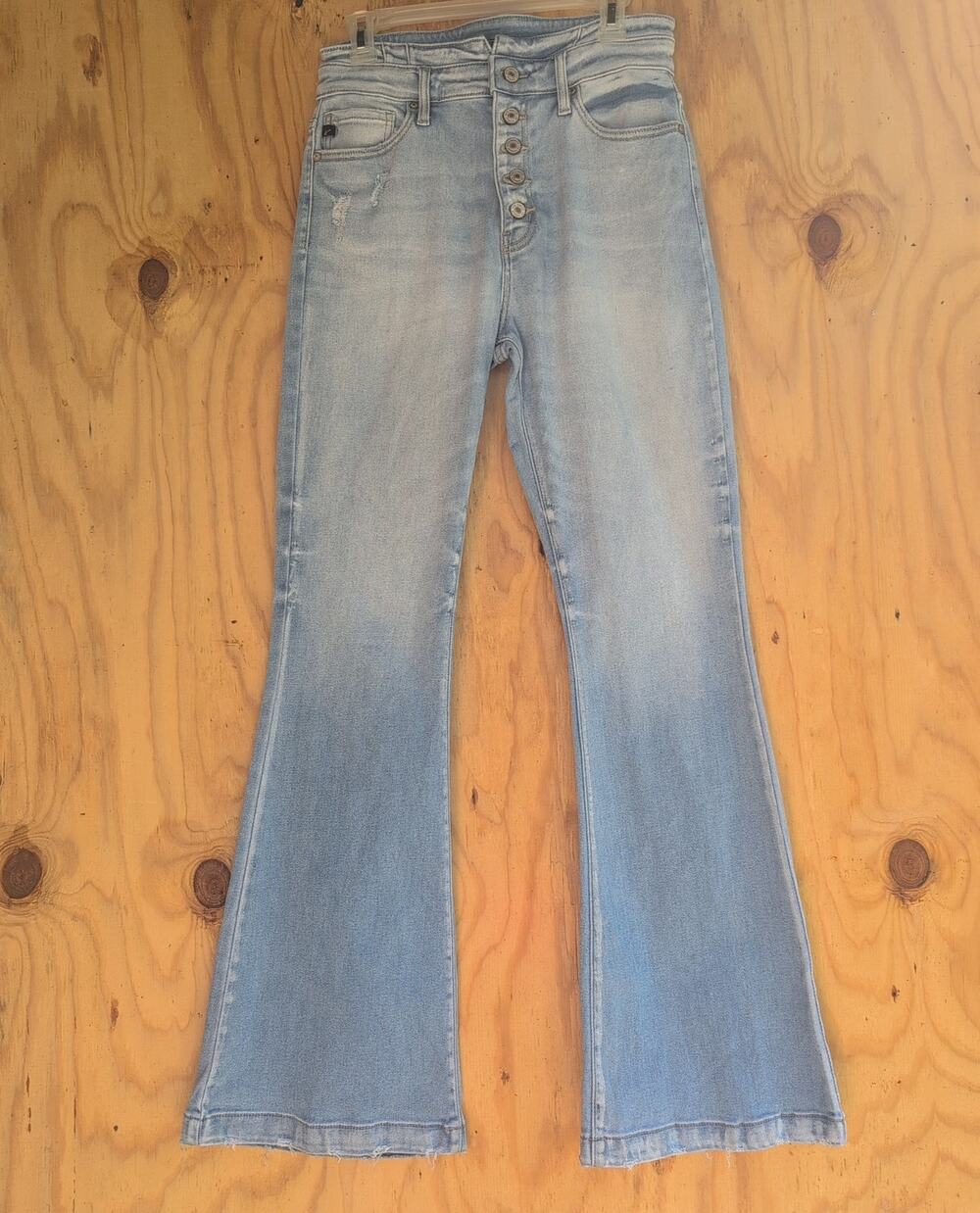 KanCan Blairen Ultra High Rise Flare Curvy Light Wash Jeans Women's 11/29